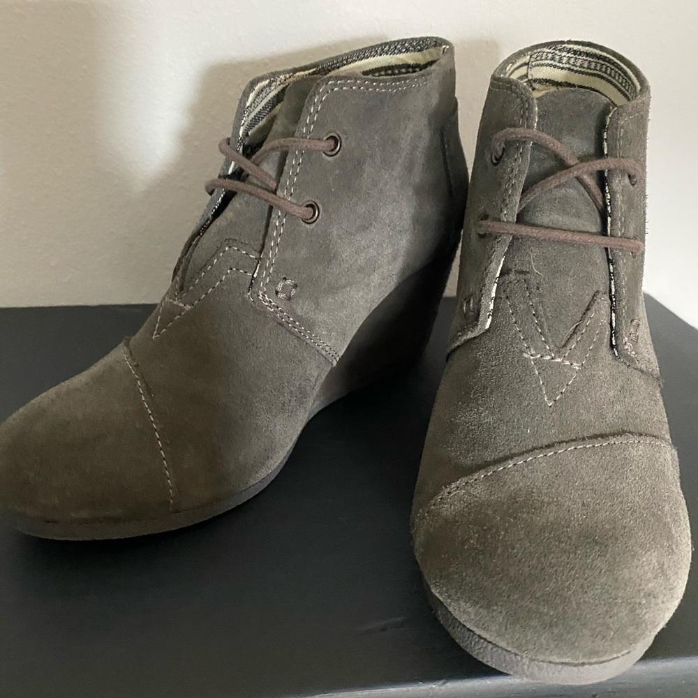 TOMS grey wedge boots 8